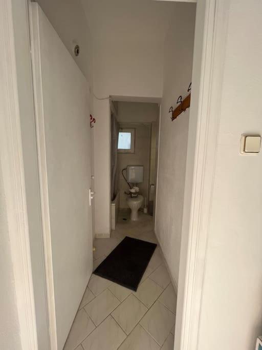 Studio Apartment In Nea Karvali Esterno foto